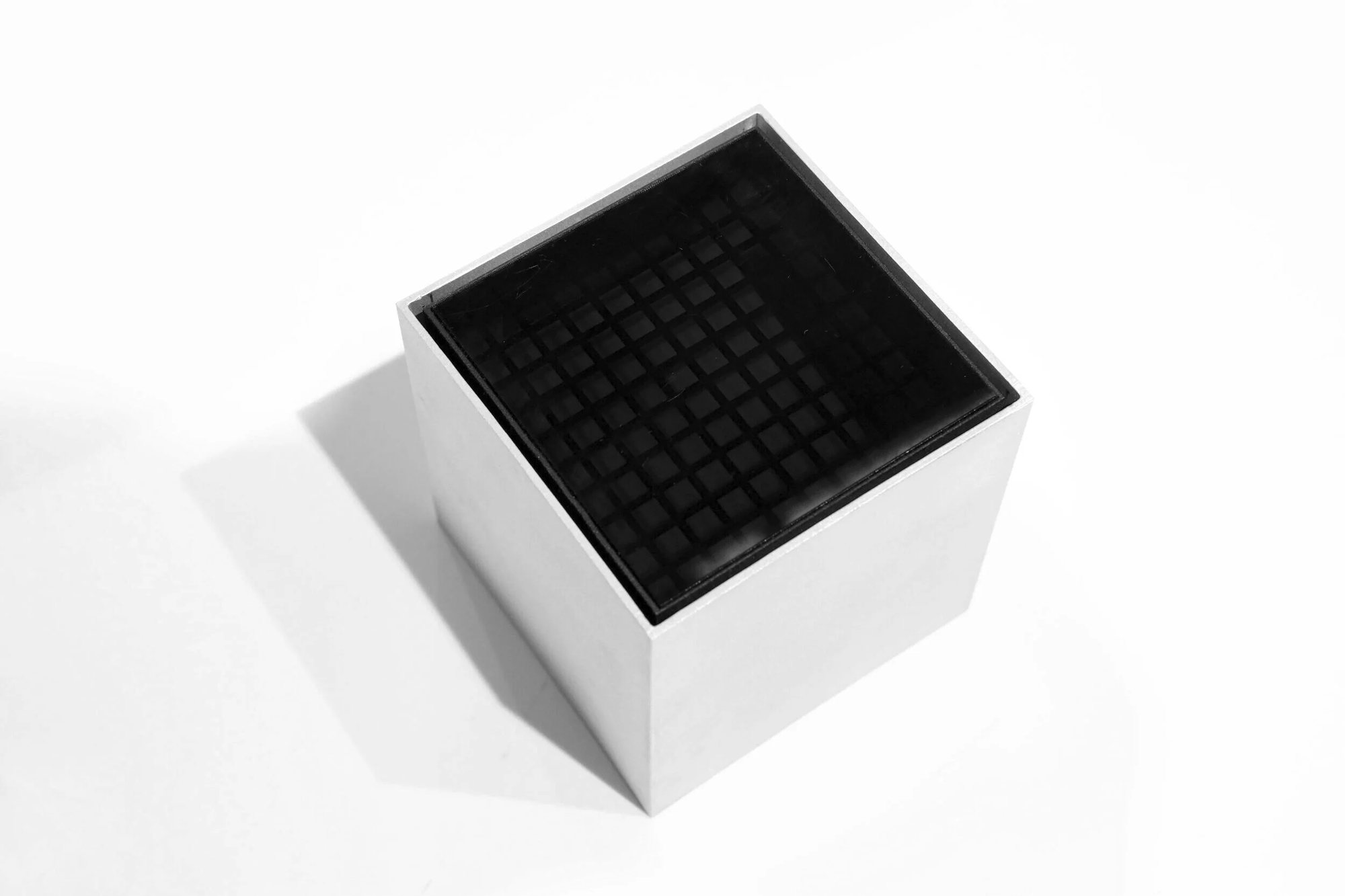 Wireline LED matrix cube — product photography, diffuser face